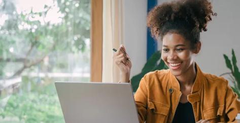 woman at a laptop