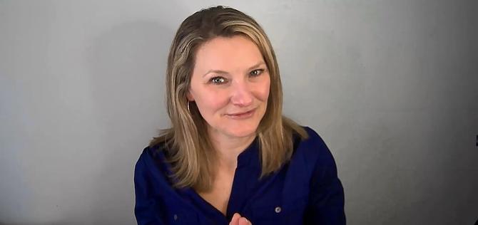 Headshot of Jen Chenail for Retirement planning for women Voya Learn video,
